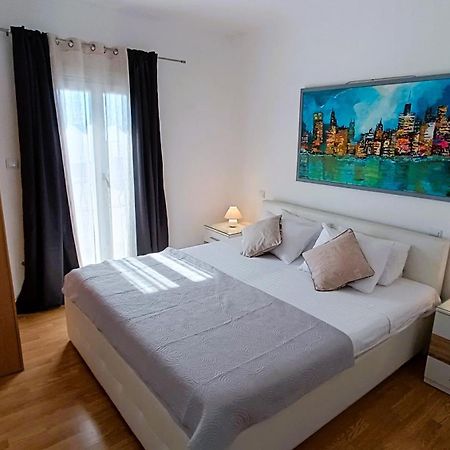 Apartments Ella Makarska Esterno foto