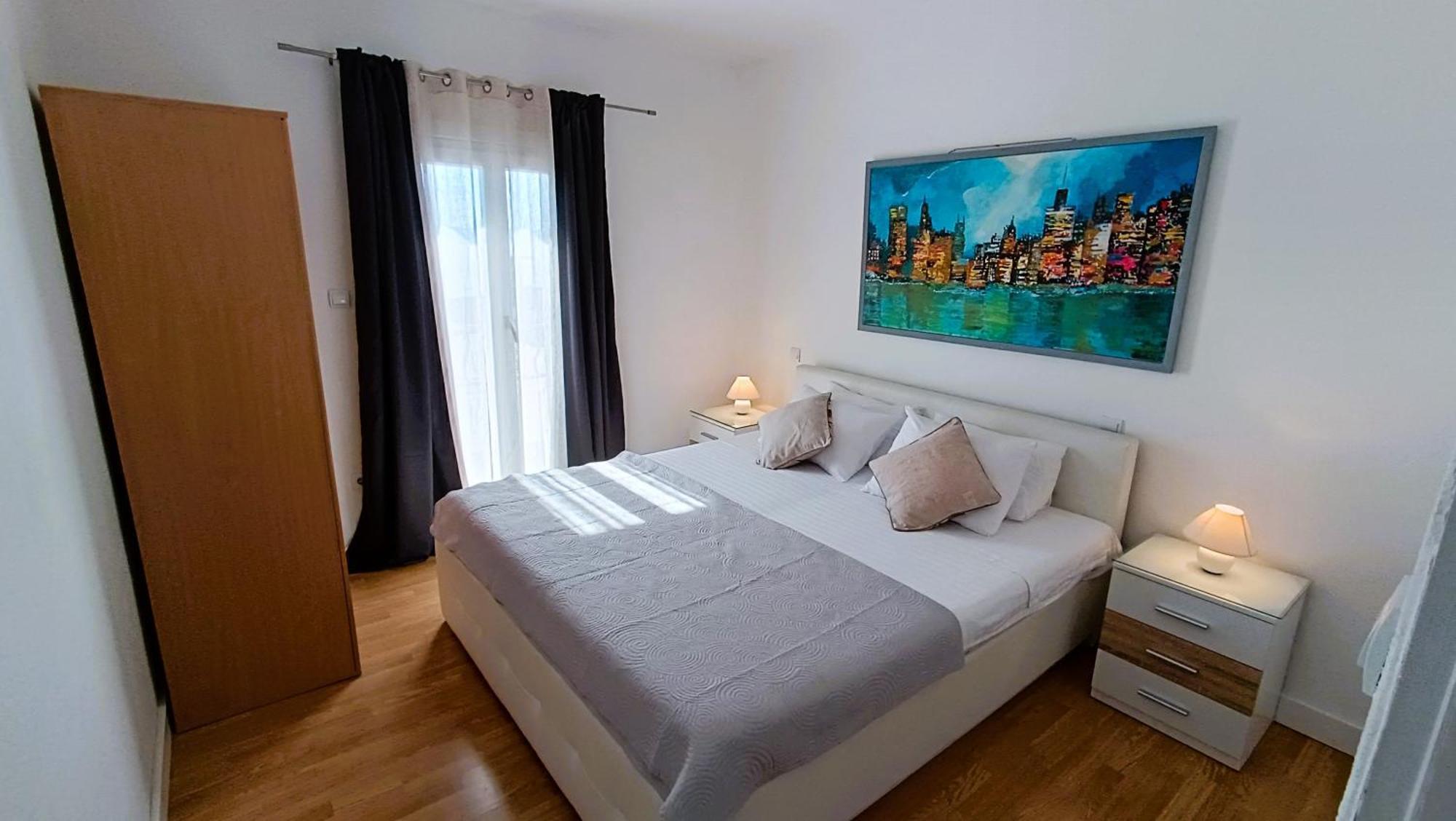 Apartments Ella Makarska Esterno foto