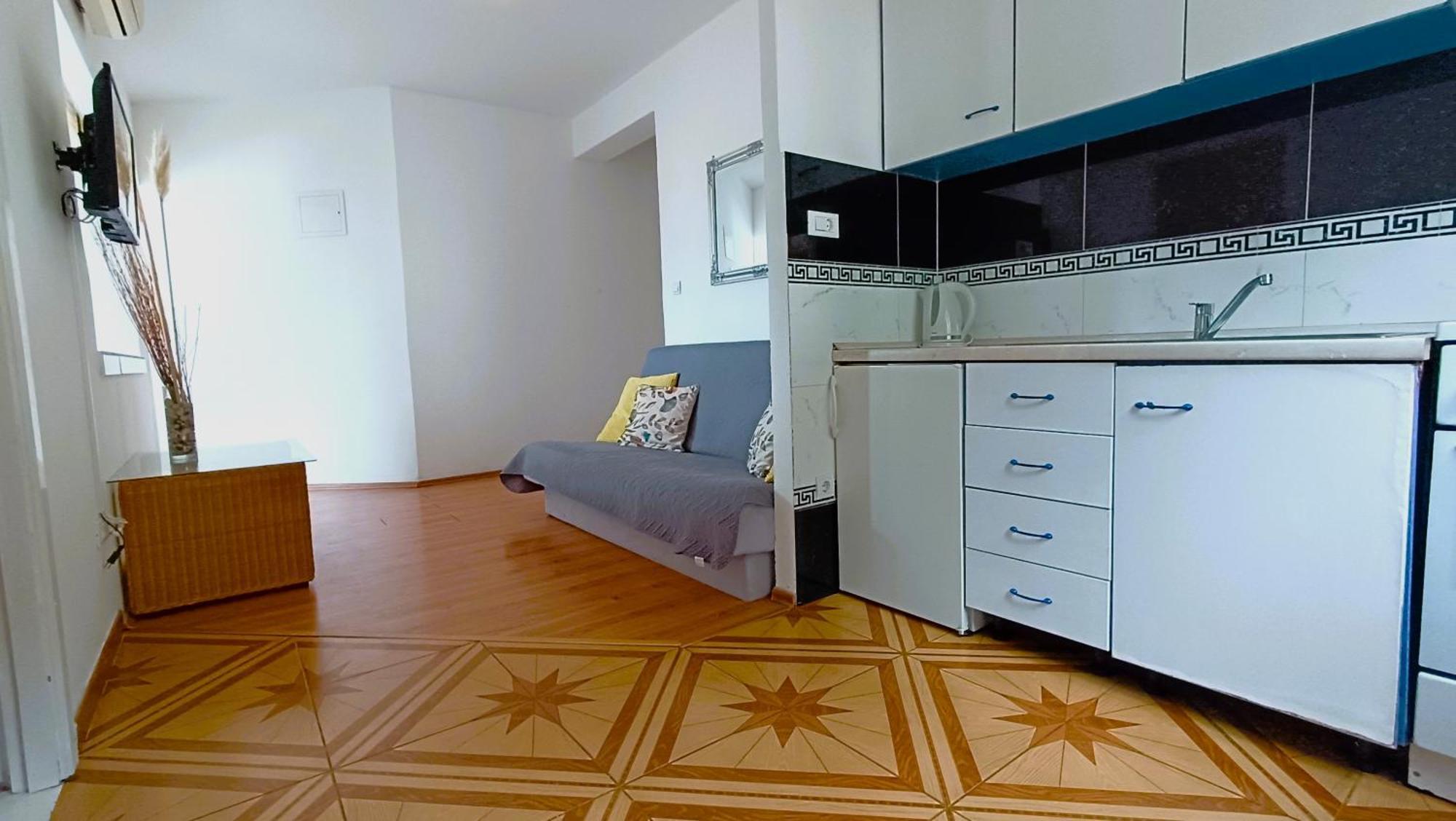 Apartments Ella Makarska Esterno foto